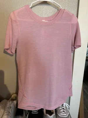 Lululemon Top thumbnail 1