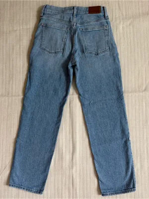 Madewell Petite Relaxed Jeans in Springtide Wash Size 24 Petite thumbnail 10