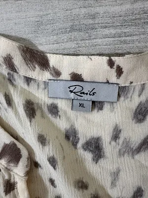 Rails Lydia Puma Animal Print Blouse Size XL thumbnail 6