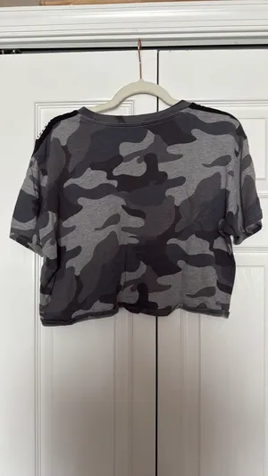 Hollister Boyfriend Tee Cropped Black Camo thumbnail 2