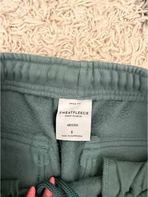Aritzia Sweatfleece Mega Cargo Cozy Sweatpants thumbnail 4