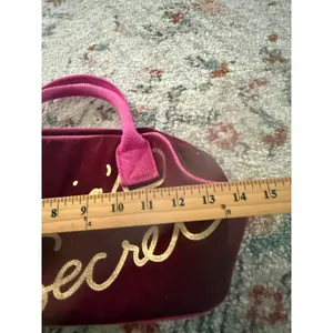 Victoria's Secret Y2k Burgundy Velvet Vanity Bag Pink Logo Heart Zipper‎ Pull thumbnail 5