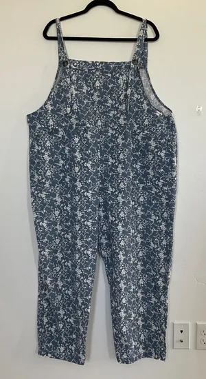 Unbranded Floral Bib Overalls Women XXL Blue White Wide Leg Adjustable Straps EX thumbnail 1