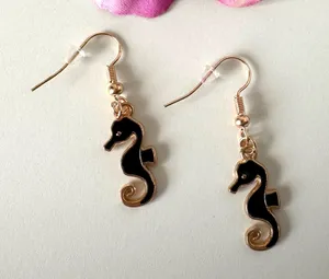 Seahorse Earrings Black thumbnail 1