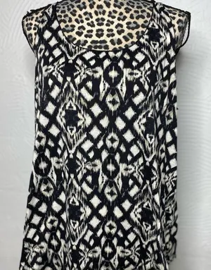 Maurices Black and White Geometric Tank Top thumbnail 1