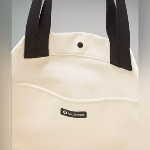 Lululemon NWT Double Handle Canvas Tote Bag 17L Snap Closure Interior Pocket thumbnail 3
