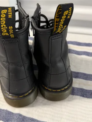 Dr. Martens Women’s 5 Black Leather 1460 Lace Up Combat Boots AirWair thumbnail 2