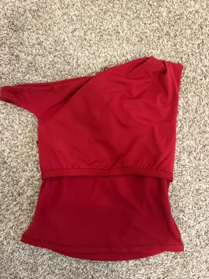 Princess Polly red one shoulder top (size 4) thumbnail 4