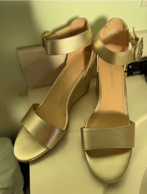 Gold metallic Wedges the limited 8.5 thumbnail 1