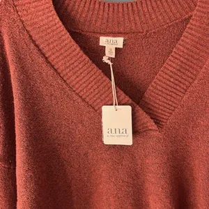 NWT a.n.a A New Approach 0X Rust Orange V Neck Pullover Knit Sweater Side Slits Red thumbnail 6