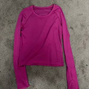 Lululemon Long Sleeve Swiftly Tech Race Length in Sonic Pink thumbnail 4