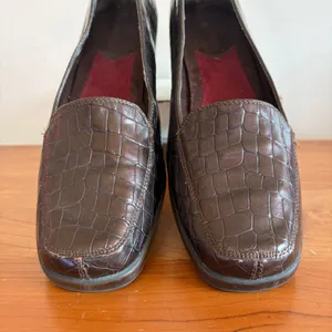 A2 by Aerosoles Tempting Brown Croc Embossed Wedge Loafers Womens 8M thumbnail 4