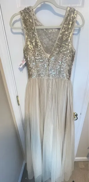 Aidan Mattox Gold Lace Tulle Sleeveless Long formal homecoming Dress 6 NWT thumbnail 3