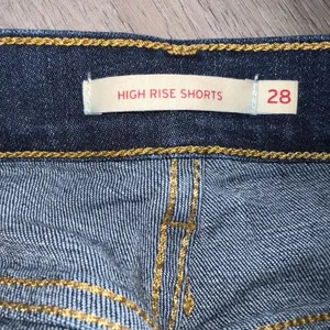 Shorts thumbnail 3