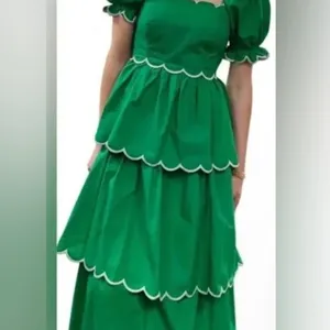 English Factory KELLY GREEN Scalloped Tiered Dress NWT $185 Size Medium Midi $$ thumbnail 2