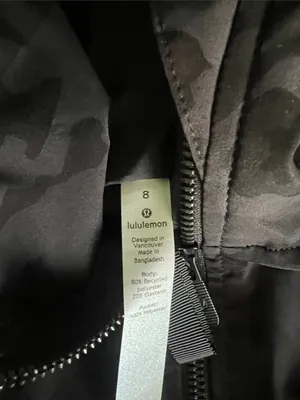 Lululemon Hooded Lightweight Jacket - Dark Camouflage sz8 thumbnail 4