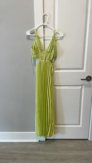 Sincerely Jules green pleated maxi with cutouts  thumbnail 6