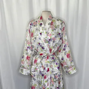 Vintage VICTORIA'S SECRET Gold Label Floral Jacquard Satin Robe Pockets‎ Small thumbnail 3