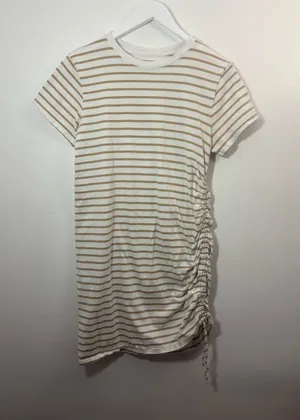 Universal Threads Striped Side-Ruched Tee Dress White & Tan Size Medium thumbnail 1