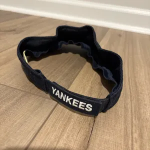 Twins Enterprise Vintage New York Yankees Navy Blue Visor‎ with White Logo thumbnail 2