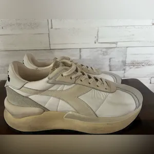DIADORA Gender Inclusive Mercury Elite Water Resistant Sneaker in Size 6 5. (Wo) thumbnail 2