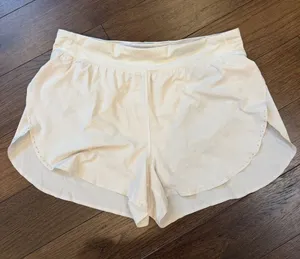 lululemon Fast and Free High-Rise Classic-Fit Split Short 3" Size 12 - C30-120 thumbnail 1