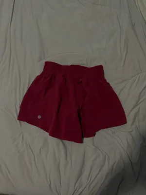 Lululemon Shake It Out Short 2.5” thumbnail 2