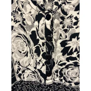 Women Draper and Damons PXL Rayon Black Off White‎ Floral Button Pullover Blouse thumbnail 2