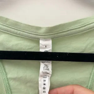 Lululemon Tanktop size 8 pistachio green thumbnail 5