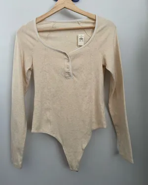 Aerie Medium NEW Henley Bodysuit Long Sleeve Neutral Heather Minimal thumbnail 1