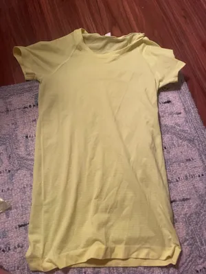 Lululemon Neon Green Swiftly Tech thumbnail 1