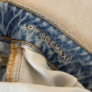 American Eagle‎ Low Rise Maxi Denim Skirt Light Wash Size 000 thumbnail 3