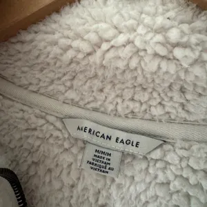 American Eagle Woman’s Sweater 1/2 Zip Front Pockets Cream Sherpa‎ thumbnail 6