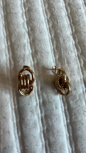 Earrings thumbnail 2