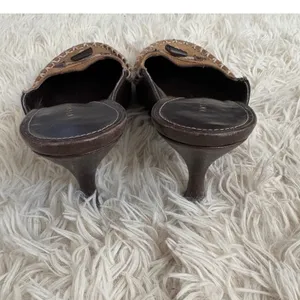 Antonio Melani Brown Suede Leather Mules Heels Size 8M Slip On‎ Shoes thumbnail 5