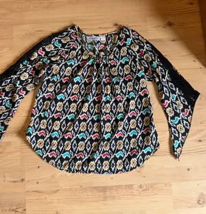 Pink Cattlelac Blouse. Multiple thumbnail 1
