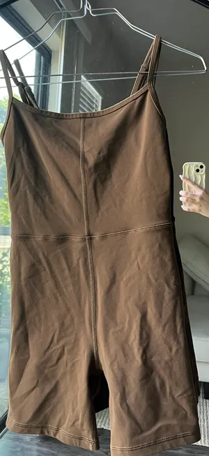 Aritzia Wilfred Free DIVINITY 5" ROMPER thumbnail 1