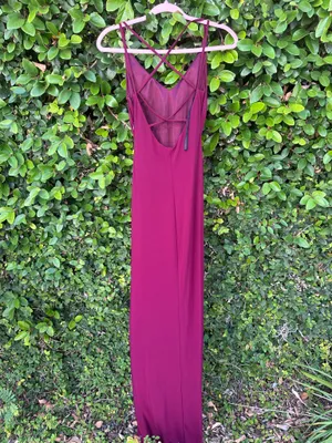 Laundry by Shelli Segal ✨maroon cocktail maxi dress thumbnail 4