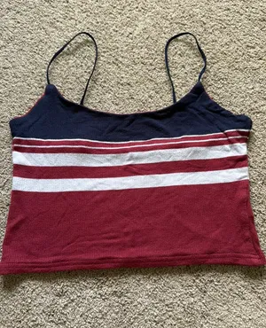 PacSun Crop Top thumbnail 1