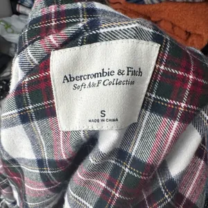 ABERCROMBIE AND FITCH‎ soft af red green plaid button down size small thumbnail 3