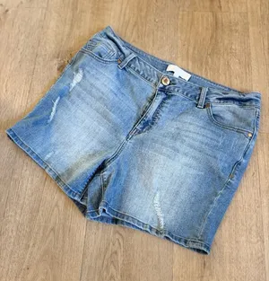 1822 Denim Women's Distressed Mid Rise Jean Shorts Size 14 thumbnail 1