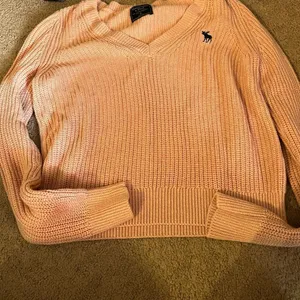 Abercrombie v neck sweater M‎ thumbnail 2