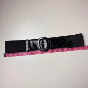 Black Croc-Embossed Stretch Buckle BeltFashion Accessory Sz S thumbnail 3