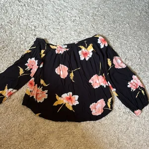 Billabong off the shoulder floral blouse thumbnail 2