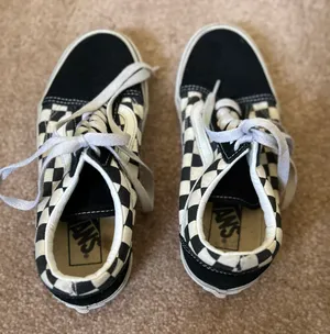 Vans Women’s 6.5 Black and White Checkered Lace Shoes thumbnail 2