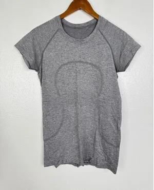Lululemon Swiftly Tech Short Sleeve 2.0 Grey Heathered Running‎ Shirt Womens 8 thumbnail 1