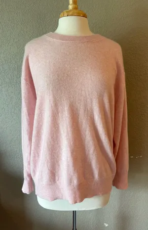 J.Crew 100% Cashmere Crewneck Sweater Pink Size M thumbnail 1