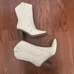 MIA Raylyn Western Boots Ivory Western Heeled Boot Size 7 Rodeo Pointed Toe thumbnail 12