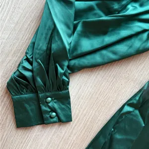 Elegant‎ Emerald Green Satin Midi Dress with Puff Sleeves thumbnail 5