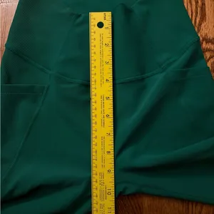 Wilo the Label Green Ribbed High Rise 7/8 Leggings thumbnail 8